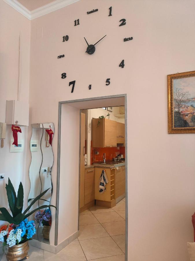Madda'S Apartament Naples Exterior photo